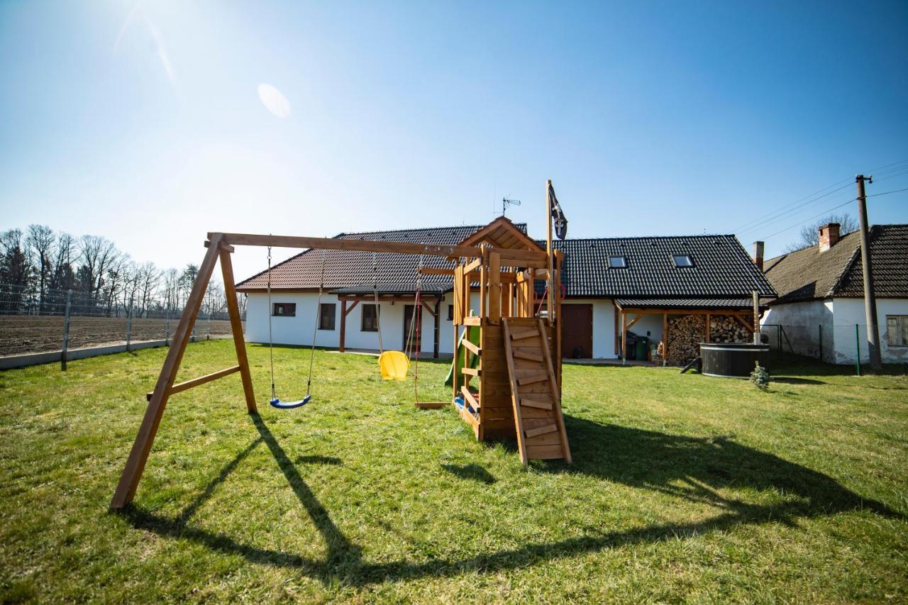 Apartmán Dvorce Straz nad Nezarkou Exterior foto